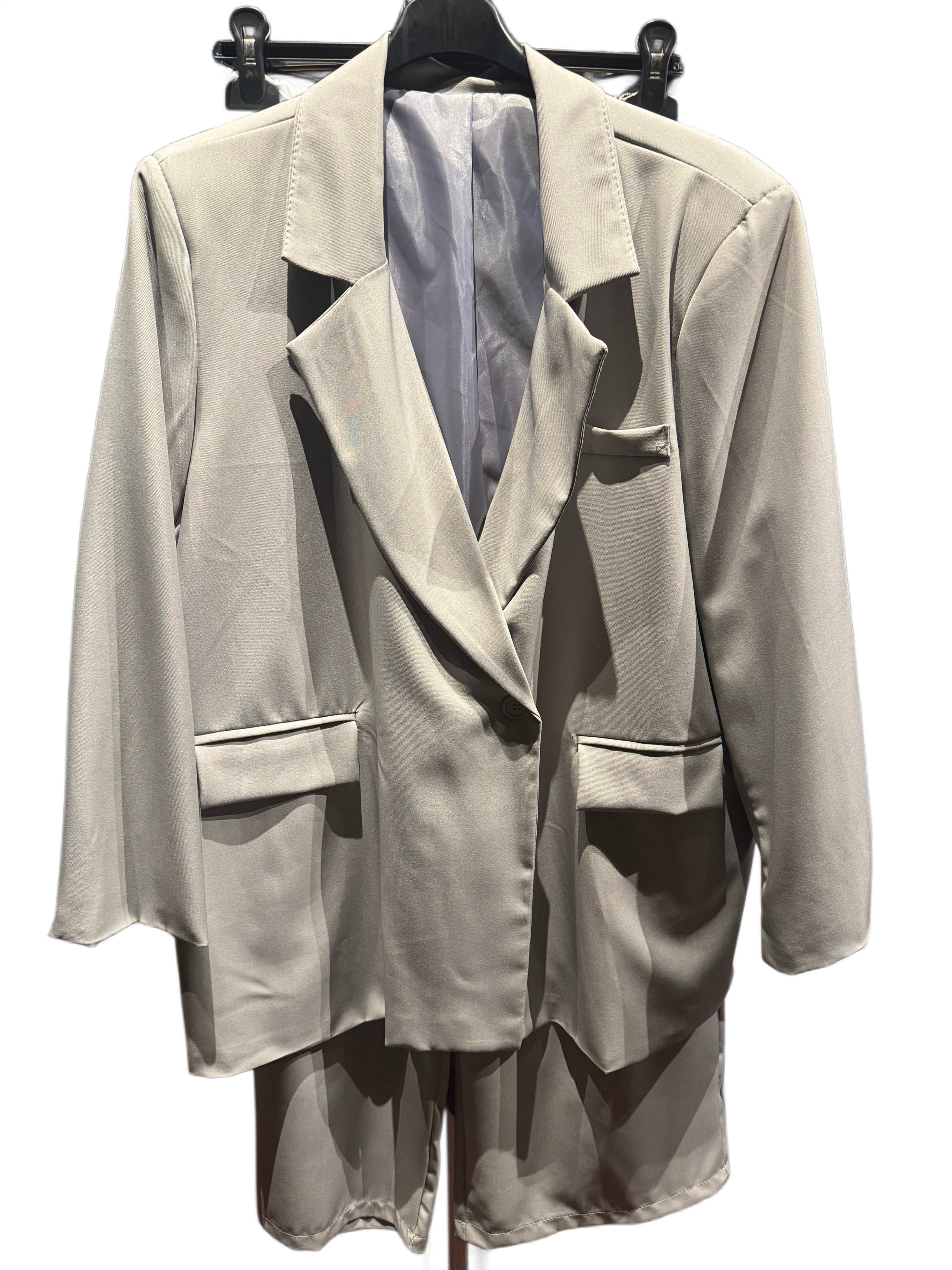 Completo con blazer
